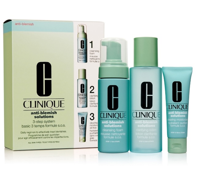 Clinique Anti Blemish Solutions set regalo, que se compone de Clinique